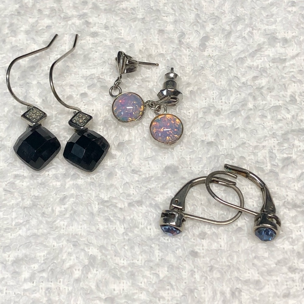 Bundle of vintage earrings-three pairs